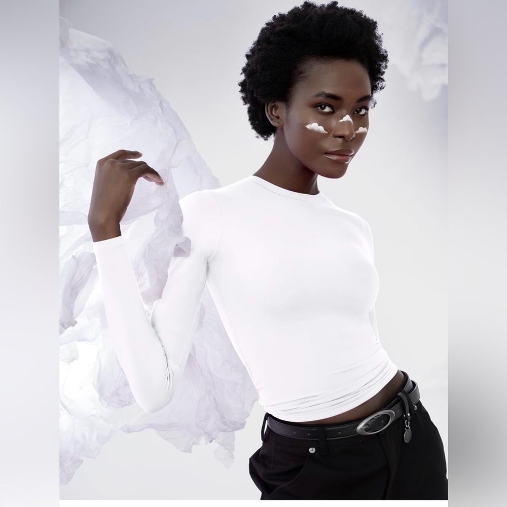 Classic White Long Sleeve Crop Top - Picture 9 of 9